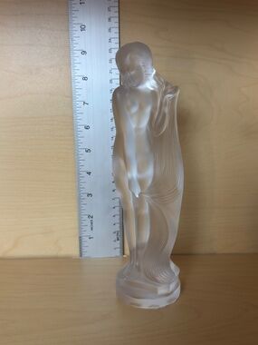 Cristal de Sèvres Frosted Crystal Figurine Art Deco "Nu aux cheveux longs" Nude